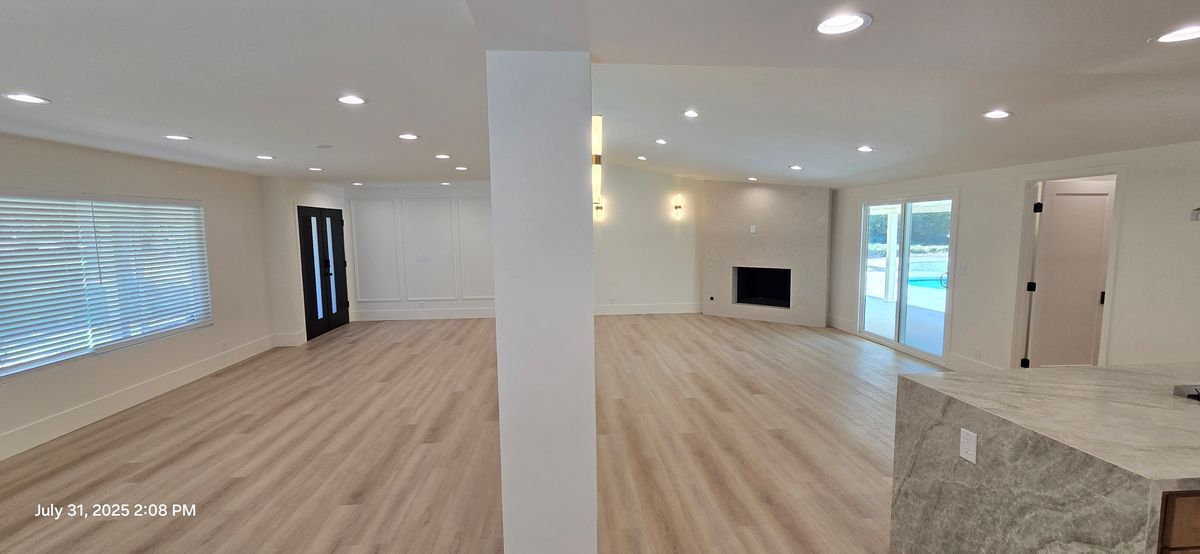 Building Photo - 3024 Sonrisa Dr