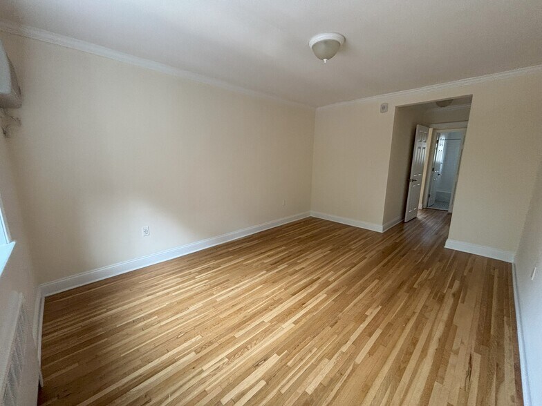 Building Photo - 153 Saint Paul St