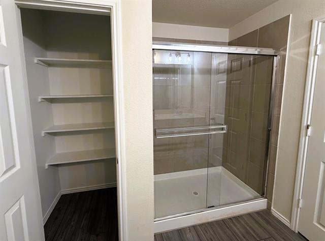 Building Photo - 472 Lake Erie Dr