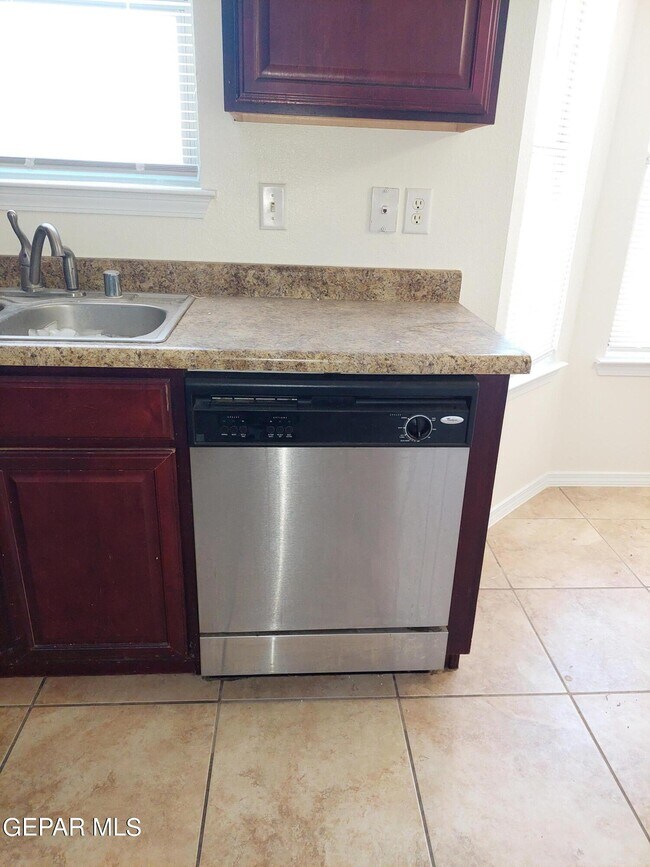 Building Photo - 11236 Horse Ranch St