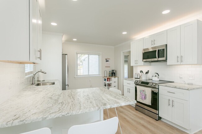 Building Photo - 136 Lattimore Rd