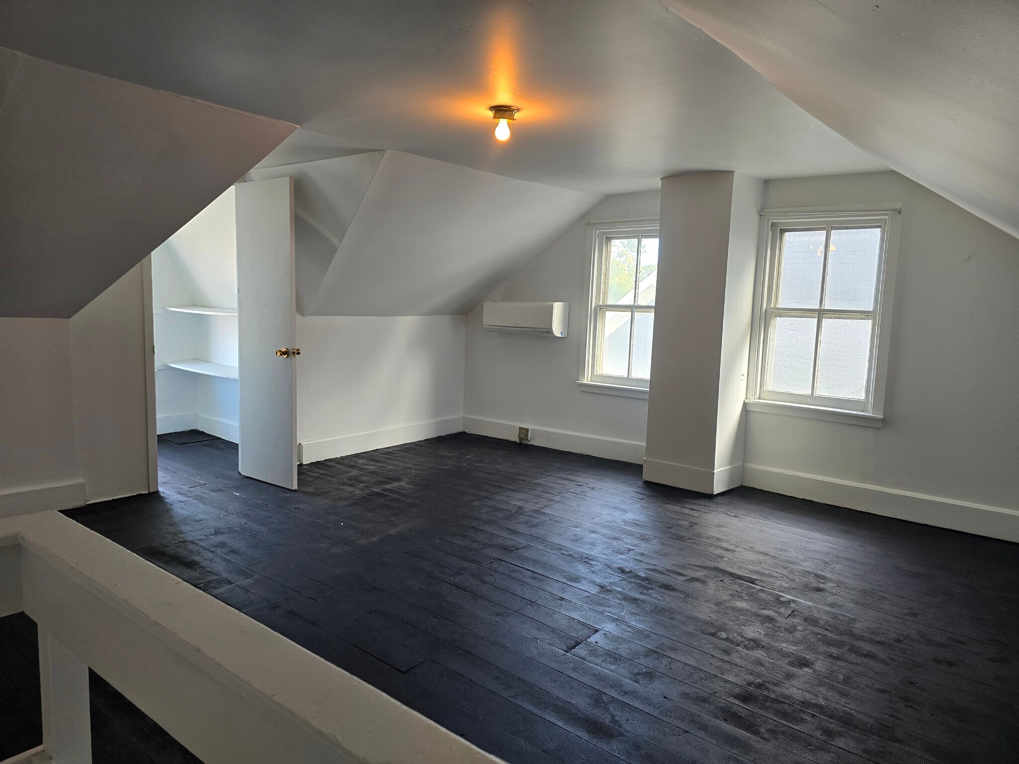 Building Photo - 362 1st Ave