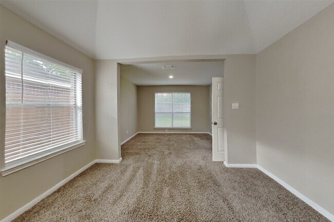 Building Photo - 22819 Williamschase Dr