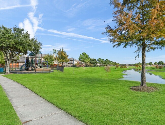 Building Photo - 8214 Garrison Point Dr