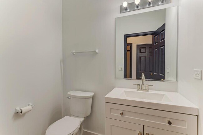 Building Photo - 5610 Heartland Ct