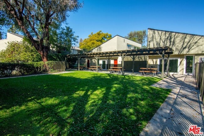 Building Photo - 4810 Hollow Corner Rd