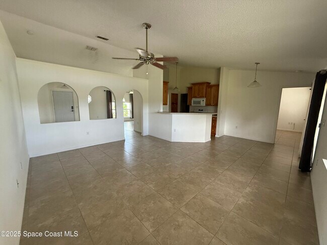 Building Photo - 1196 Meadow Lake Rd