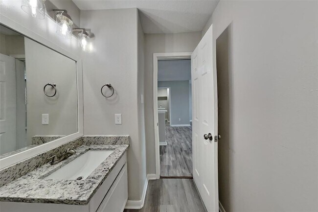 Building Photo - 6611 Barker Bend Ln