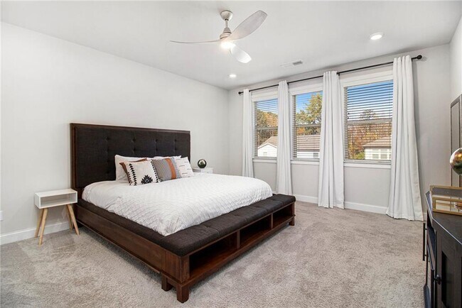 Building Photo - 603 Skye Ct