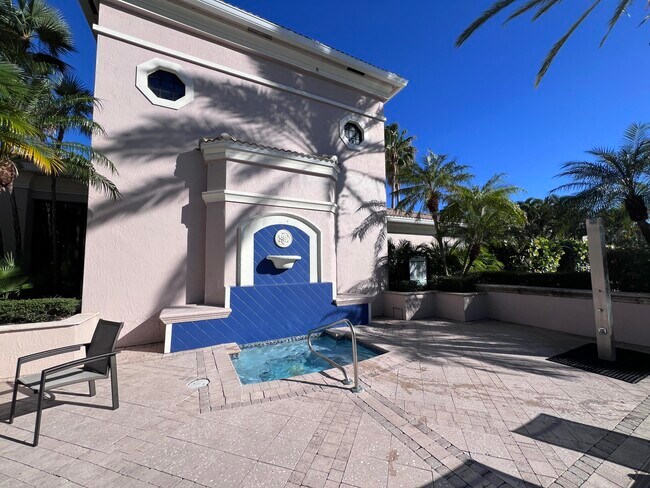 Building Photo - 2809 Amalei Dr