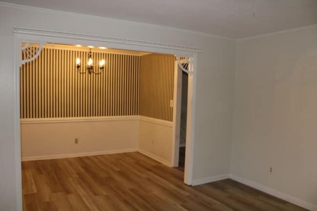 Building Photo - 3 Bedroom 2 Bath W/ Garage Hephzibah!