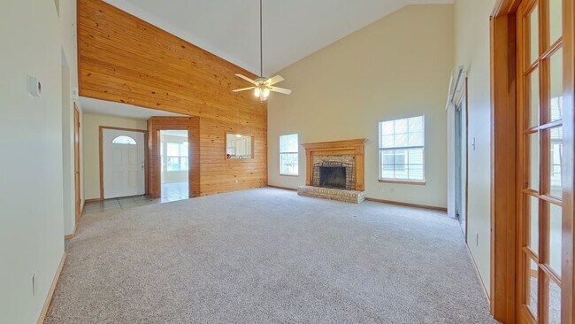 Building Photo - 2815 Old Carriage Ln
