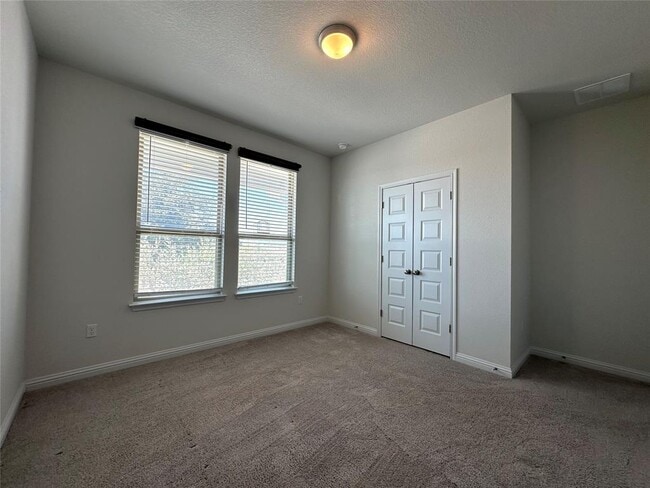 Building Photo - 8404 Skytex St