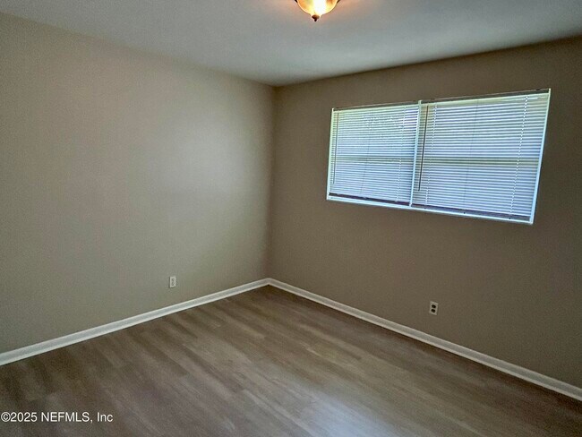 Building Photo - 6863 Cinderella Rd