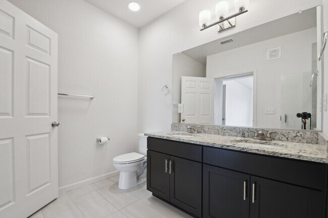 Building Photo - 15700 E Jamison Dr