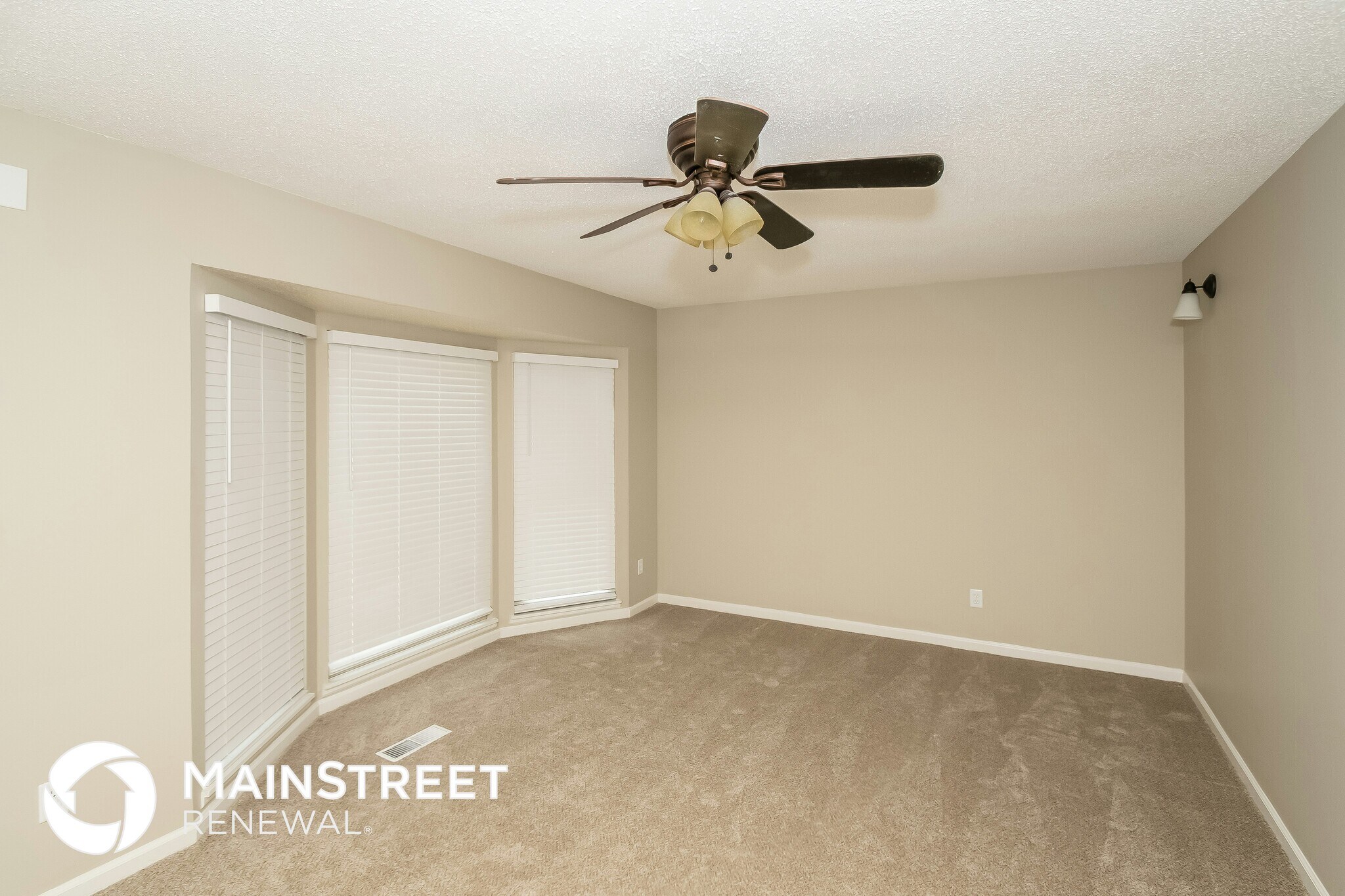 Building Photo - 5908 Elizabeth Dr