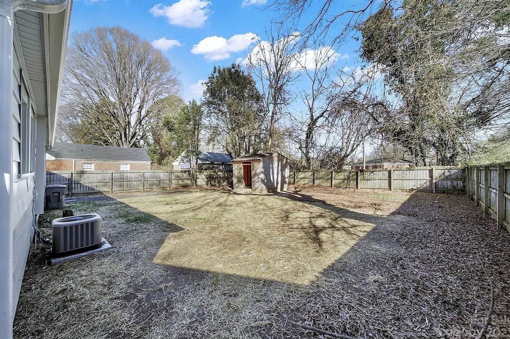 Building Photo - 2212 Edison St