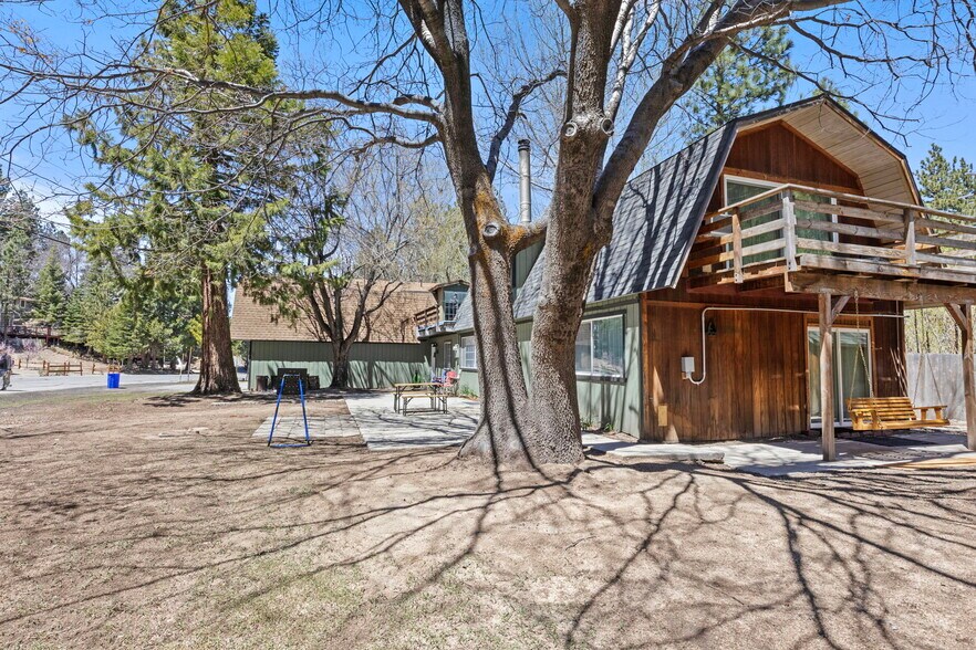 Building Photo - 33428 Green Valley Lake Rd