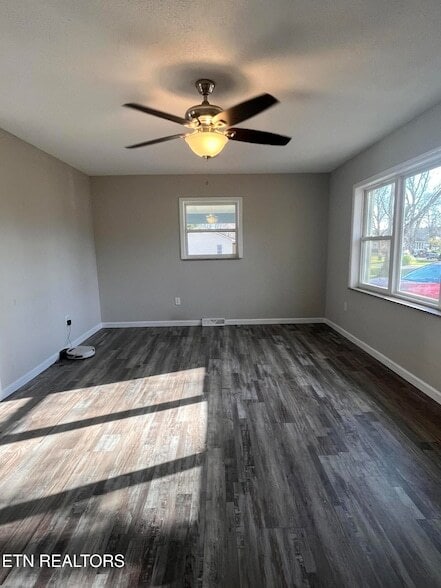 Building Photo - 3408 Hackberry Rd