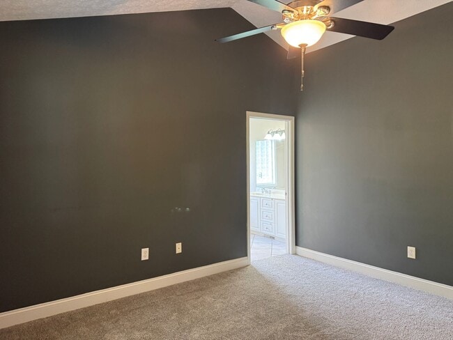 Building Photo - 105 Owls Nest Ct