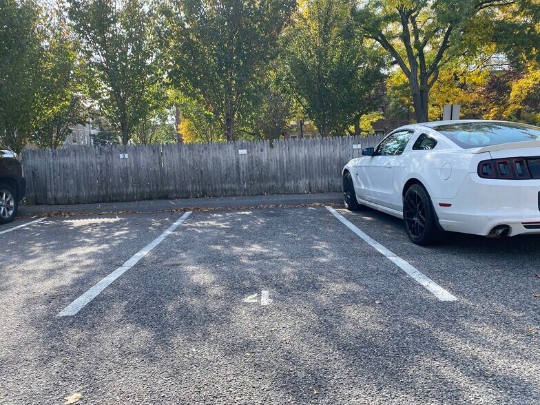 Building Photo - 50 Green St