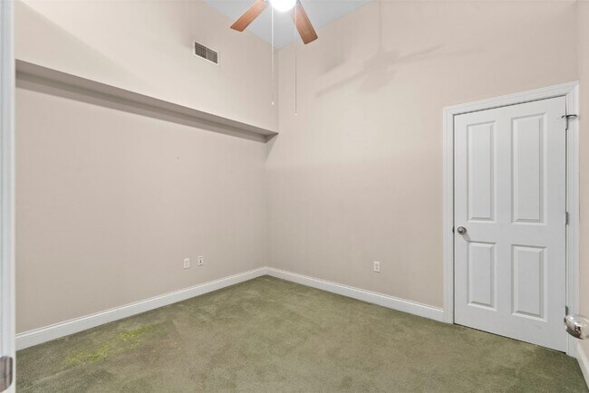 Building Photo - 1515 Lafayette Ave