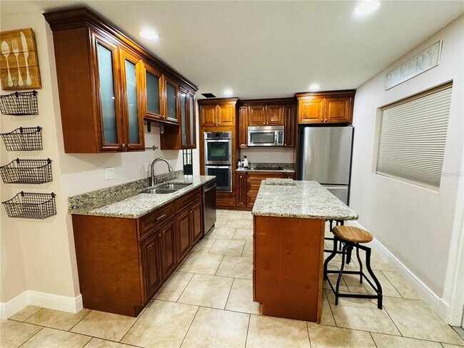 Building Photo - 3450 Suzette Dr