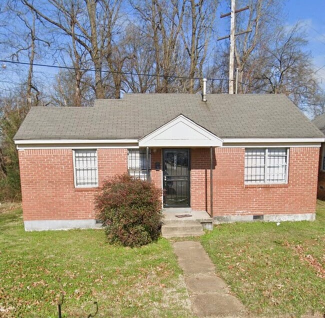 Cute Clean Home For Rent! 1450 Dunn Ave Memphis TN 38106 Apartment