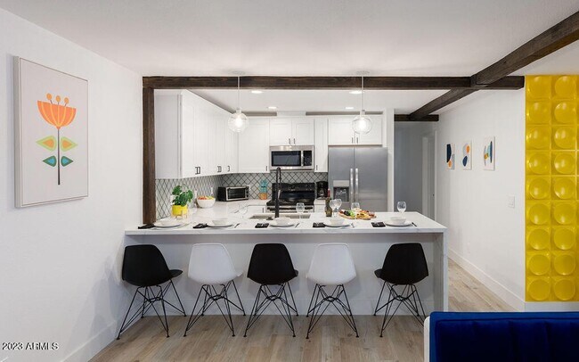 Primary Photo - 7834 E Glenrosa Ave