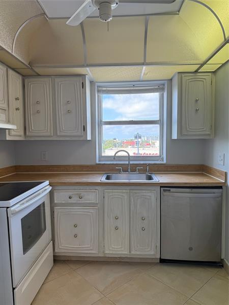 Building Photo - 101 Briny Ave