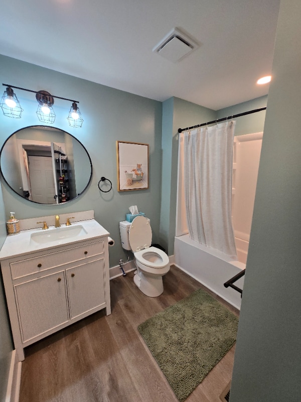 Building Photo - 133 Hoefgen St