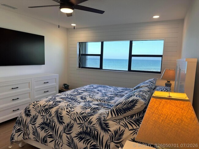 Building Photo - 7430 S Ocean Dr