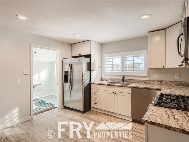 Building Photo - Updated home with carriage house situated a few minutes from downtown Belmar.