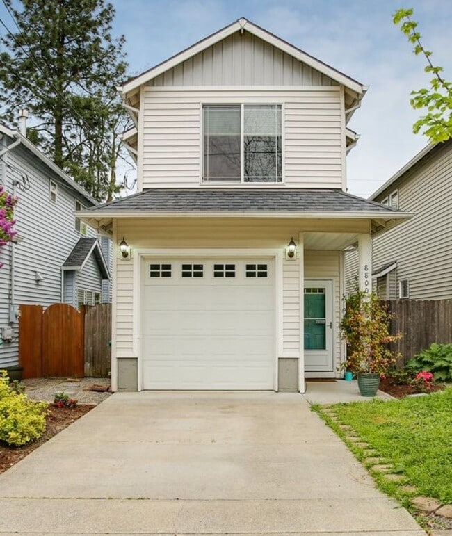 Building Photo - Charming North Portland 3 Bed 2.5 Bath Kenton Neighborhood House ~ Garage, A/C & Washer & Dryer!