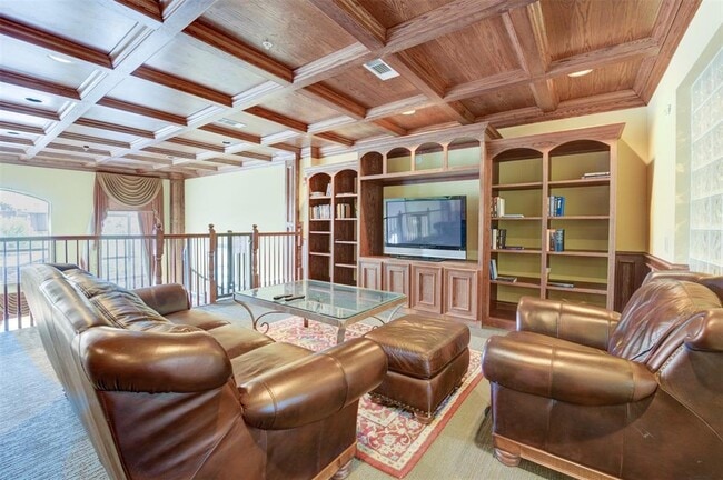 Building Photo - 7575 Kirby Dr