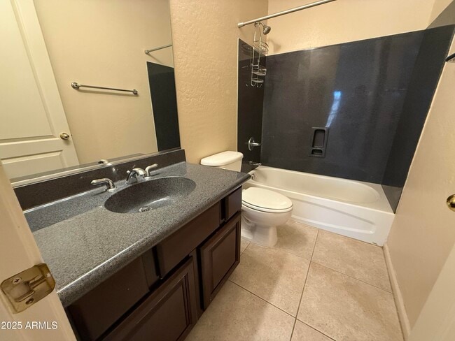 Building Photo - 2807 E Desert Broom Pl