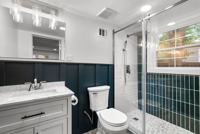 Building Photo - 3 Bed 3 Bath - Silver Spring Split Level -...