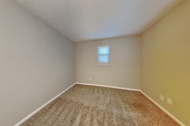 Building Photo - 12927 Lemur Ln