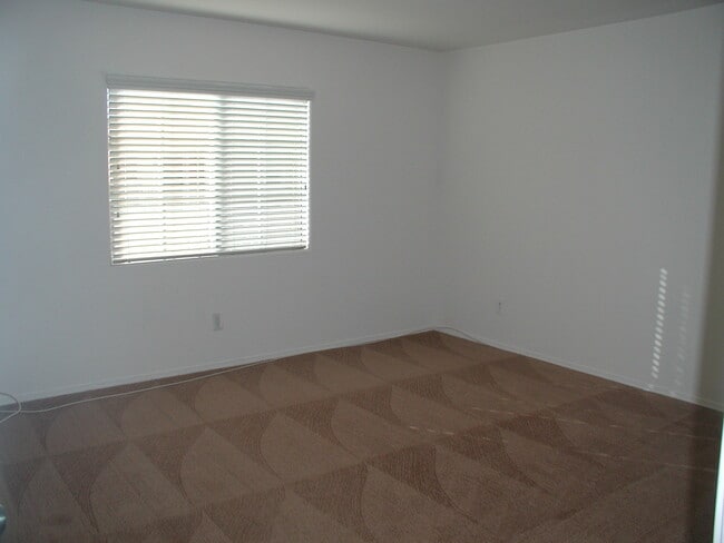 Building Photo - Soneto Creek