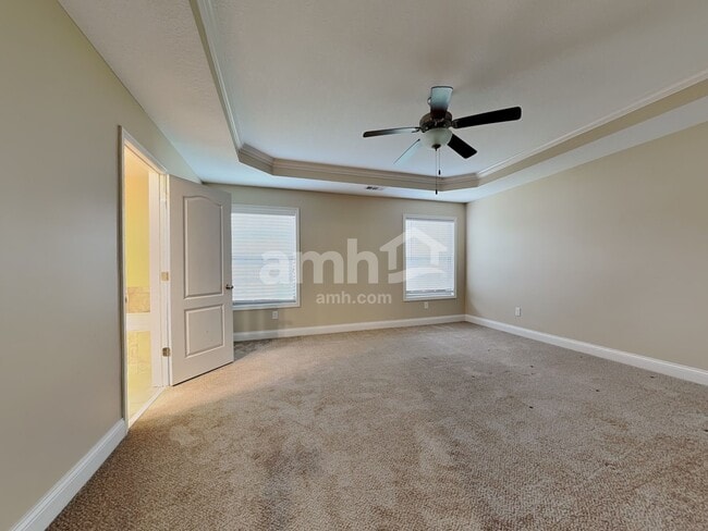 Building Photo - 3419 Greentree Ln