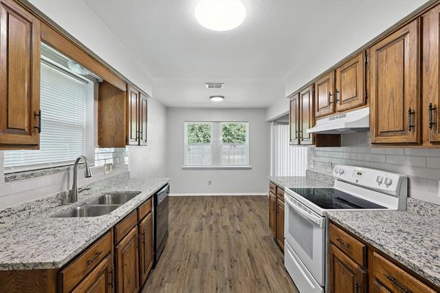 Building Photo - 2218 Honey Creek Ln