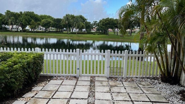 Building Photo - 10966 NW 62nd Ter   Doral Fl 33178