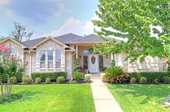 Primary Photo - 13642 Lakeside Pl Dr