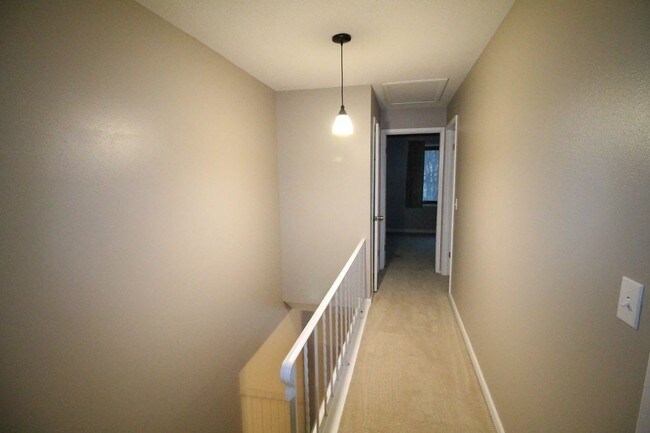 Building Photo - 3 bedroom in Bettendorf IA 52722