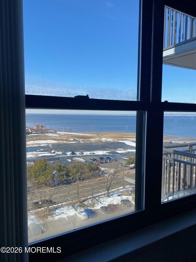 Building Photo - 10 Ocean Blvd