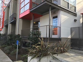 Building Photo - 1007 41st St