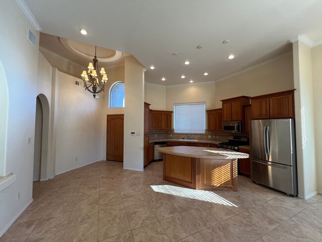 Building Photo - 3 BEDROOM IN LA QUINTA!