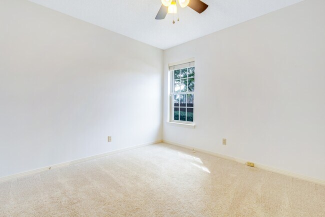 Building Photo - 3241 Wythe Cir