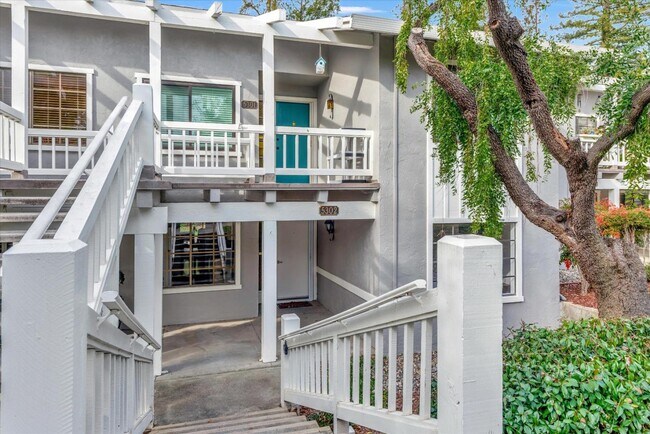 Building Photo - 5302 Cribari Heights