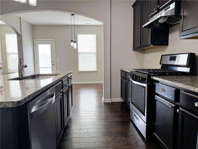 Building Photo - 3522 Village Enclave Ln